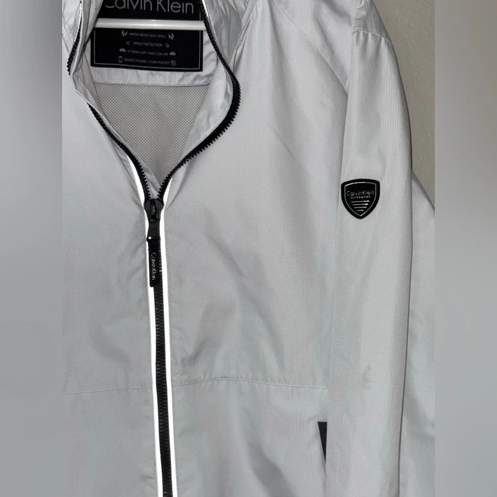 Mens Calvin Klein Ripstop bomber white jacket size Large - Picture 3 of 8